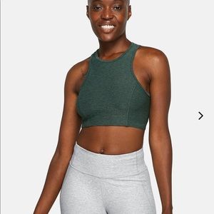 Outdoor voices Athena crop